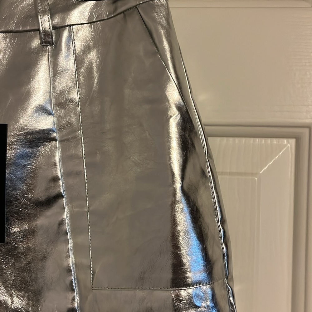 4th + Reckless SILVER METALLIC FAUX LEATHER TROUSER Small NWT - Picture 7 of 10